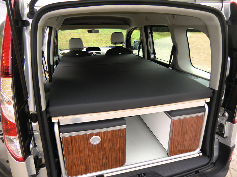 Купить онлайн Кровать с обивкой для Ford Tourneo Connect Minicamper