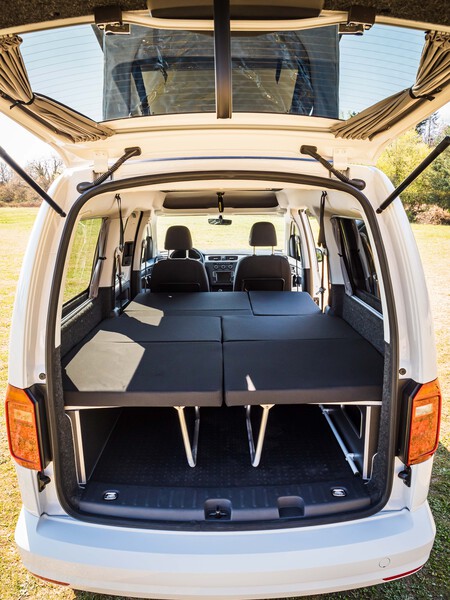 Купить онлайн Задняя кровать с откидным сиденьем для VW Caddy Maxi LR Weekender с 10.08 по 20.08.
