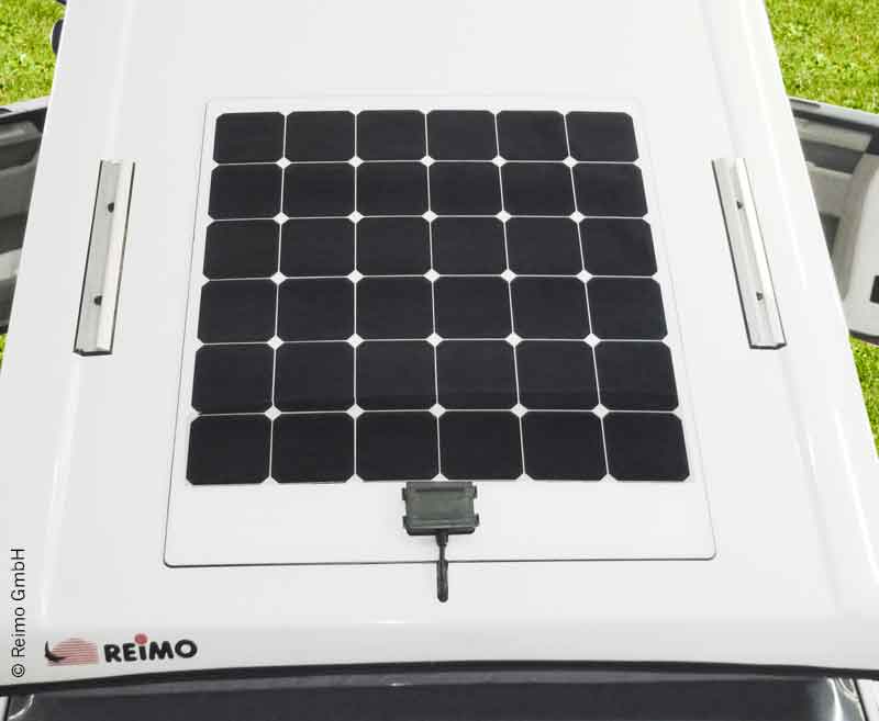 Купить онлайн Солнечная панель мощностью 130 Вт, установленная на подъемной крыше