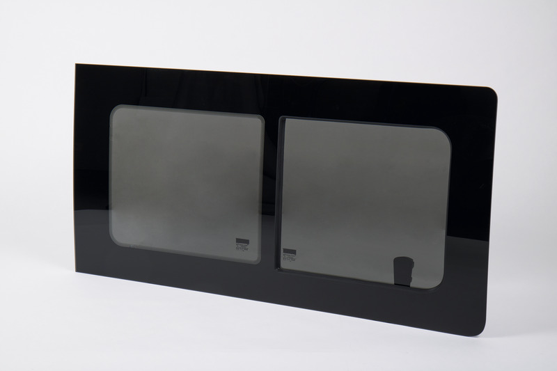 Купить онлайн Раздвижное окно Carbest для VW Crafter с 2018 года