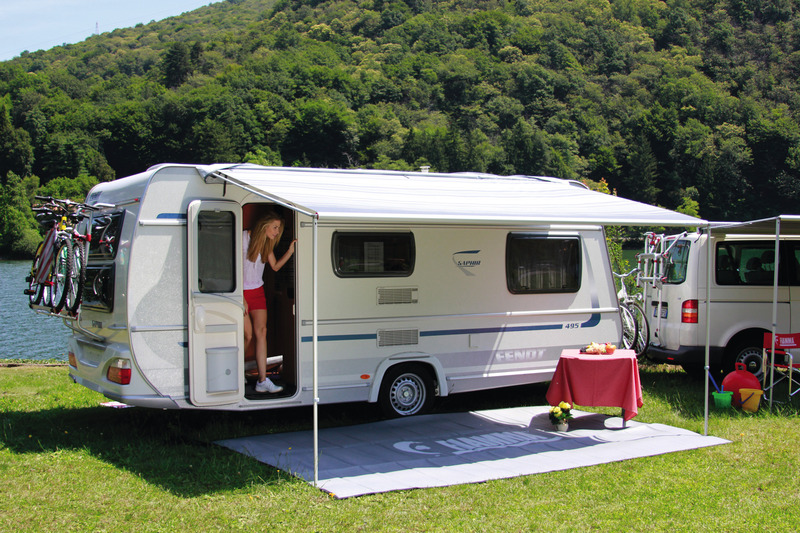 Купить онлайн Fiamma Awning Caravan Store - легкий тент для трубопроводной рейки
