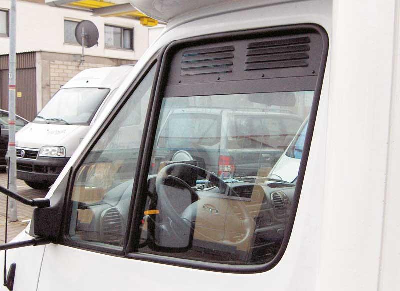 Купить онлайн Вентиляционная решетка Mercedes Sprinter, VW Crafter