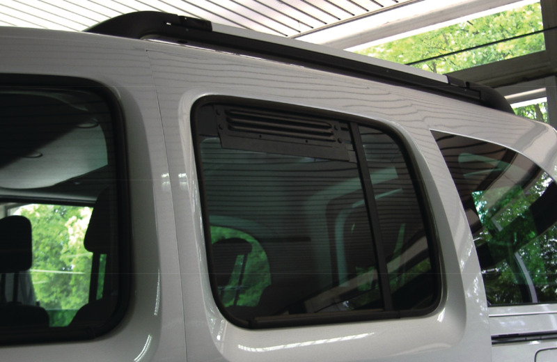 Купить онлайн Решетка вентиляции кабины Opel Vivaro, Renault Trafic, Nissan Primastar до 2014 г.в.