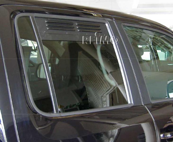 Купить онлайн Вентиляционная решетка VW Amarok от 01/2010 Переднее окно