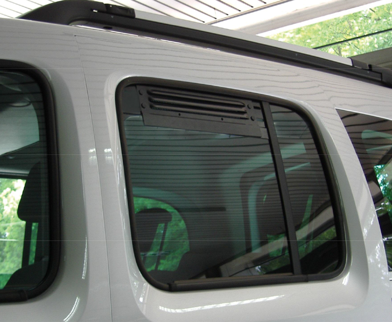 Купить онлайн Вентиляционная решетка заднего стекла Renault Kangoo, MB Citan