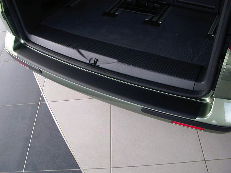 Купить онлайн Защитная пленка для порога багажника черная для VWT6/6.1 с 2 задними дверями с 2015 г.в.