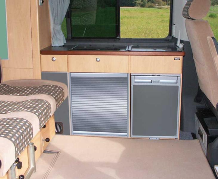 Купить онлайн Профиль для роллет Metallic Line 25x8x2500мм