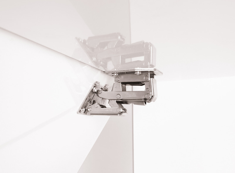 Купить онлайн Откидная петля Система мягкого закрывания 2 шт.