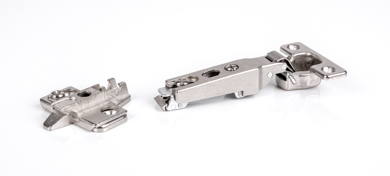 Купить онлайн Мебельная петля с монтажной планкой 2мм