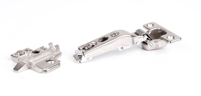 Купить онлайн Мебельная петля с монтажной планкой 2мм