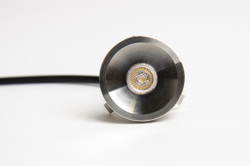 Купить онлайн Встраиваемый точечный светильник Carbest LED mini из нержавеющей стали