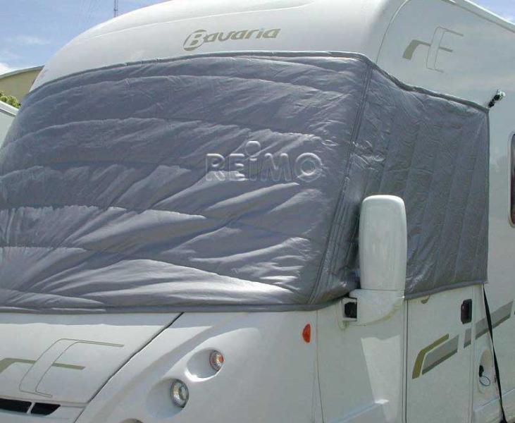 Купить онлайн Изолирующий коврик Covertech для кабины водителя Carthago C-Line с 2012 г.