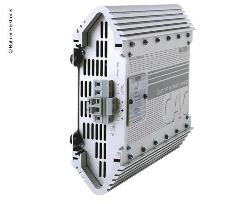 Купить онлайн Автоматическое двойное зарядное устройство MT 1230 30A/12V