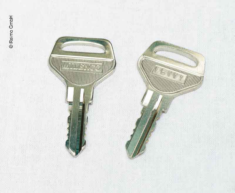 Купить онлайн 2 запасных ключа дверной замок L5111